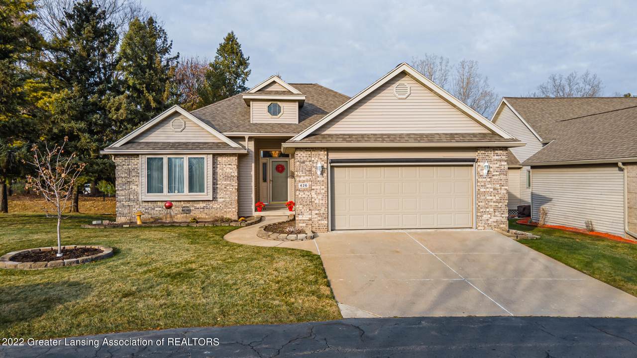 426 White Pine Boulevard - Photo 1