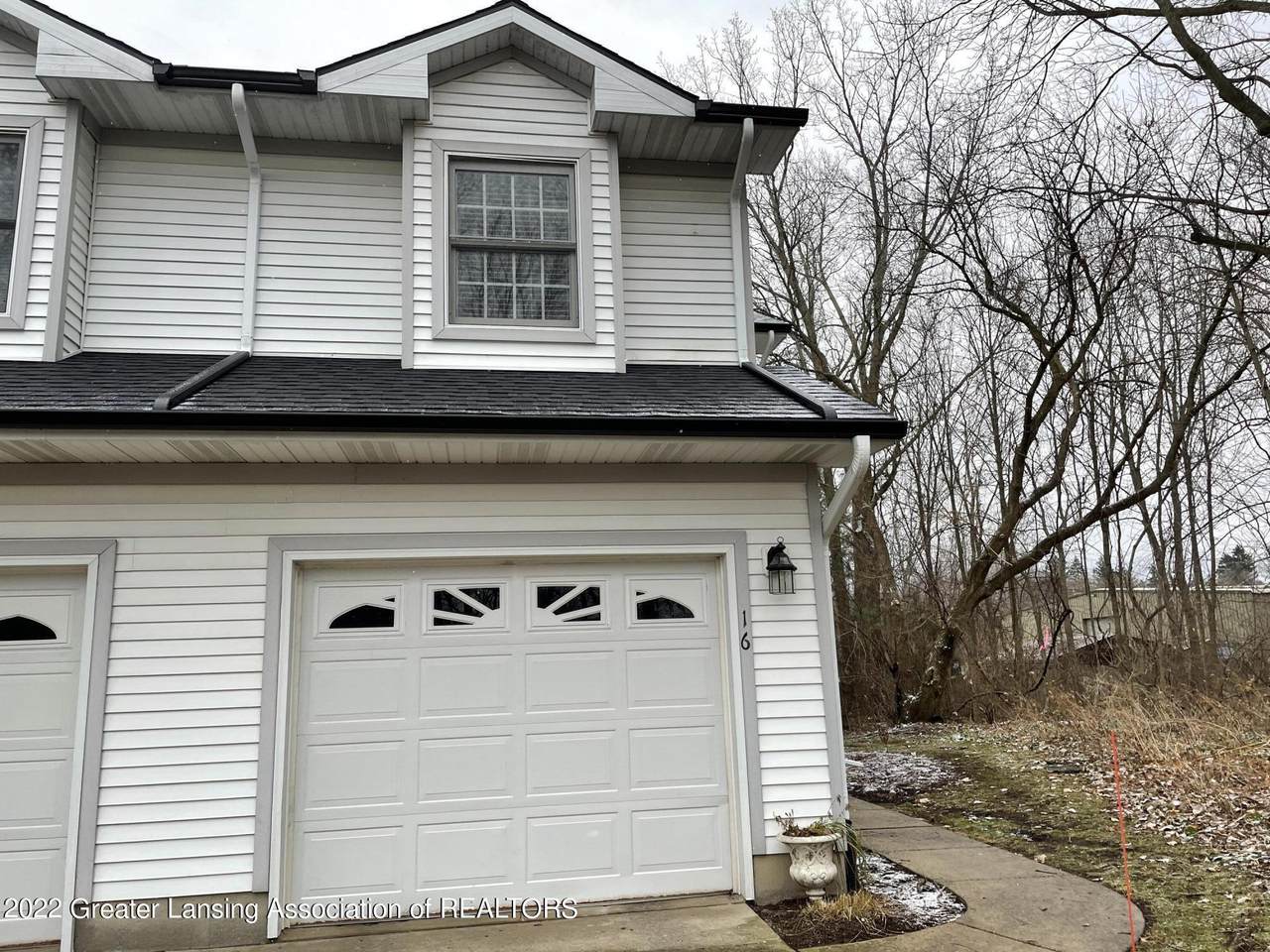 5692 Shaw Street - Photo 1