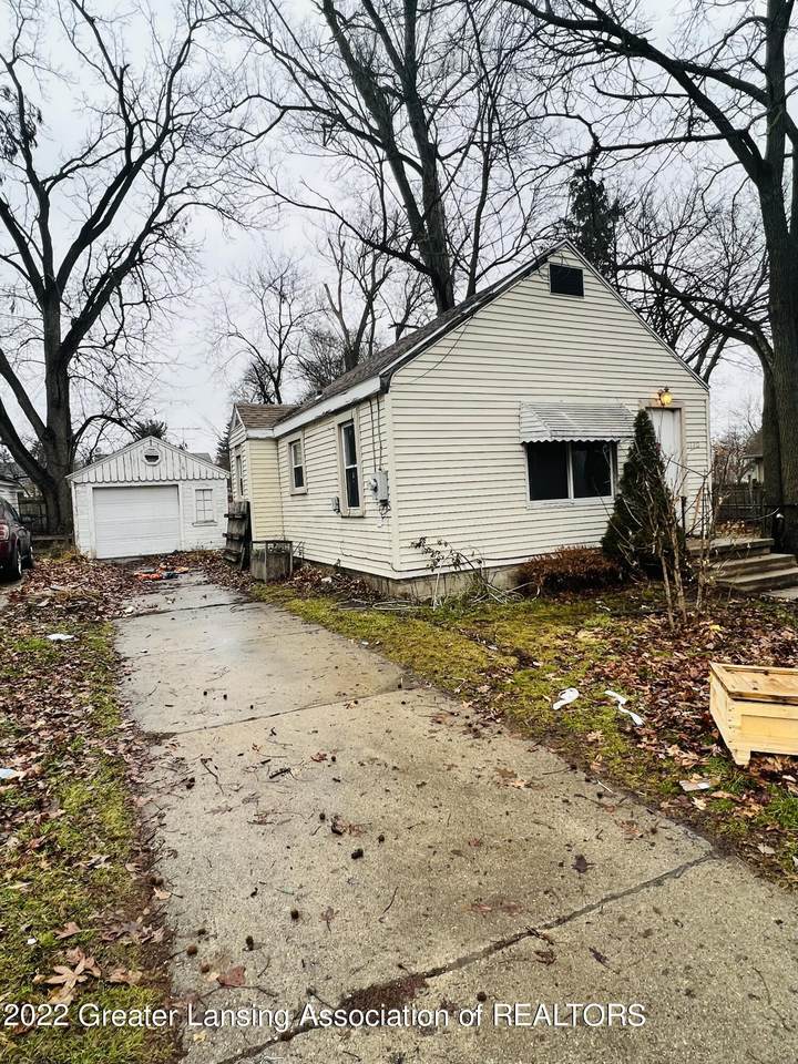 1120 Victor Avenue - Photo 1