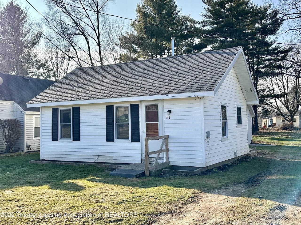 812 Clinton Street - Photo 1