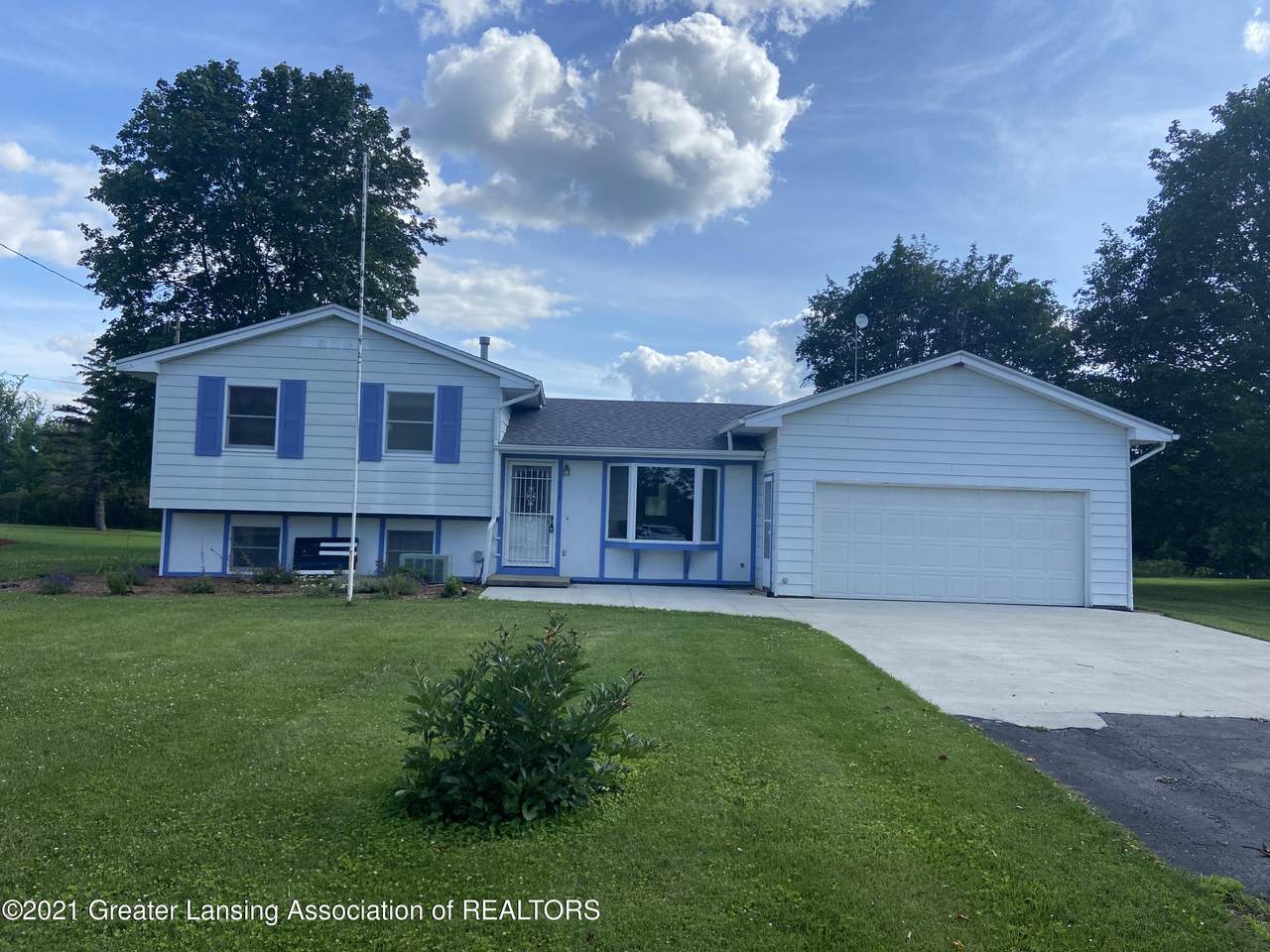 4757 Skyline Drive - Photo 1