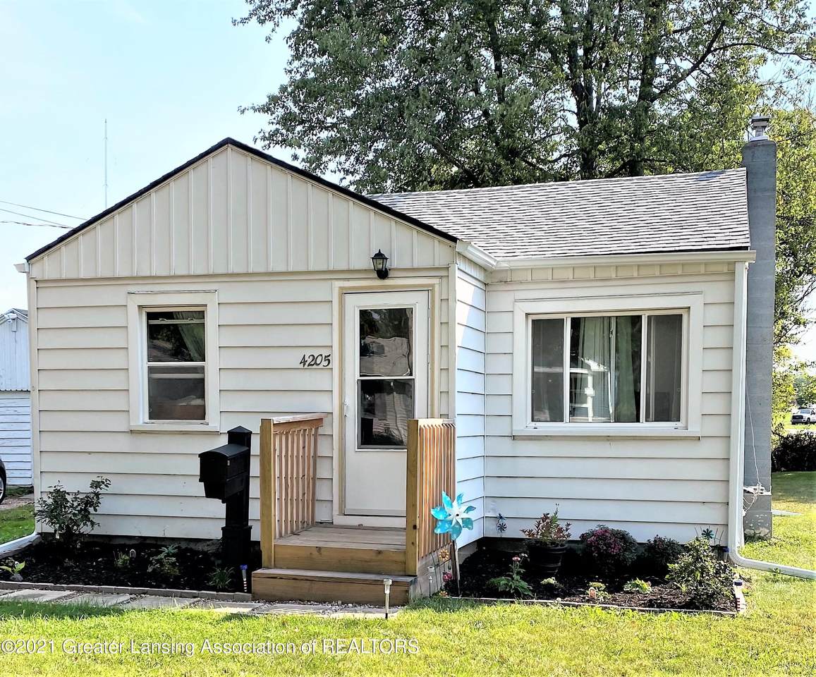 4205 Lowcroft Avenue - Photo 1