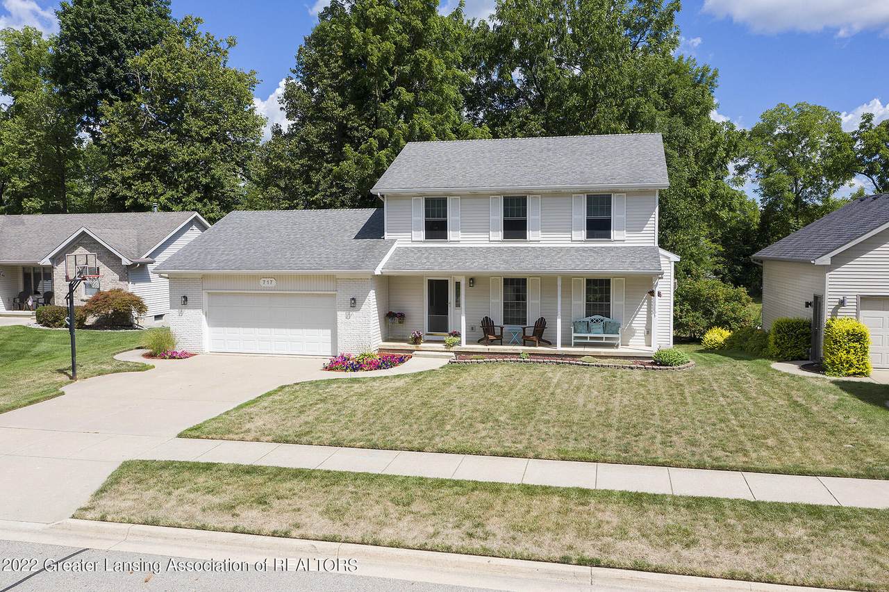 717 Fieldview Drive - Photo 1