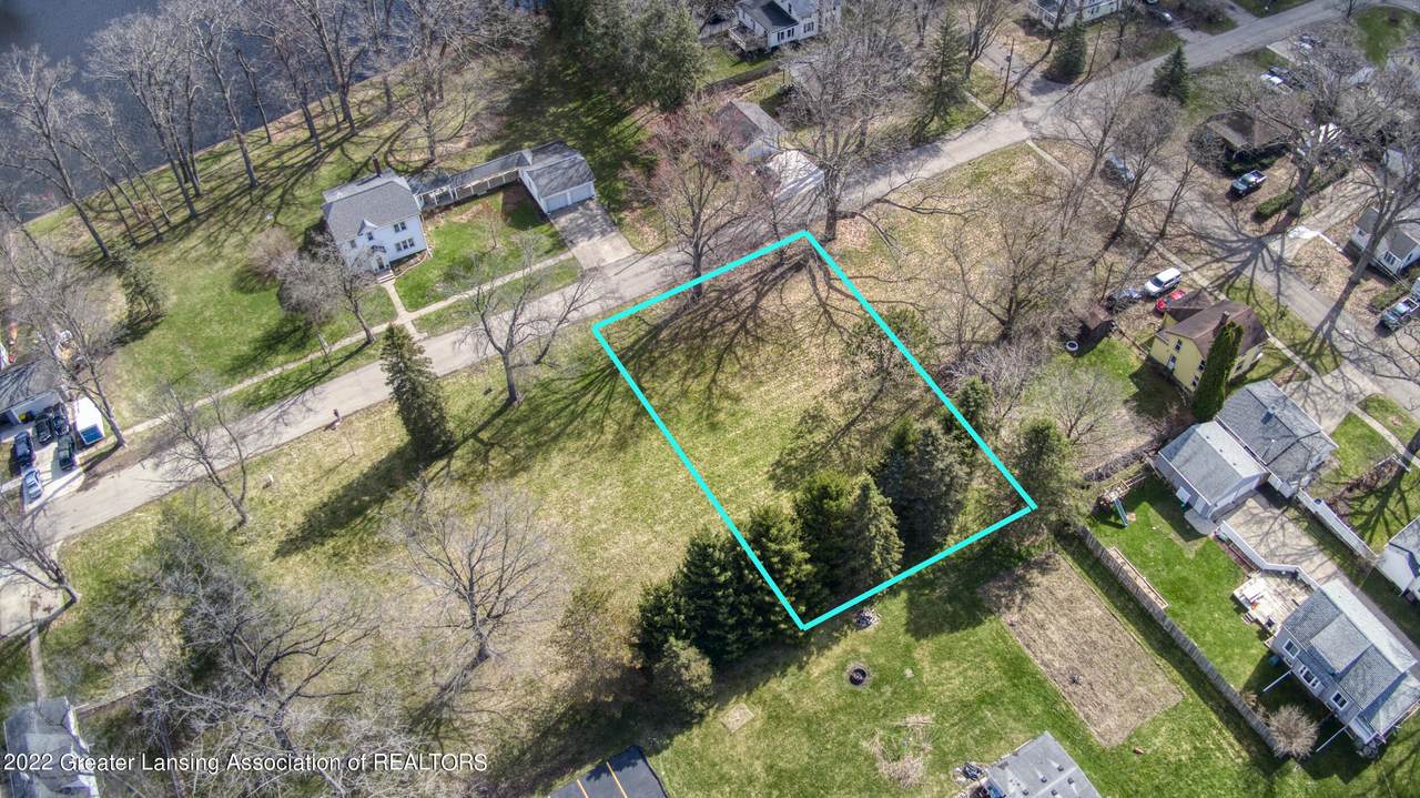 908 Chester Street - Photo 1