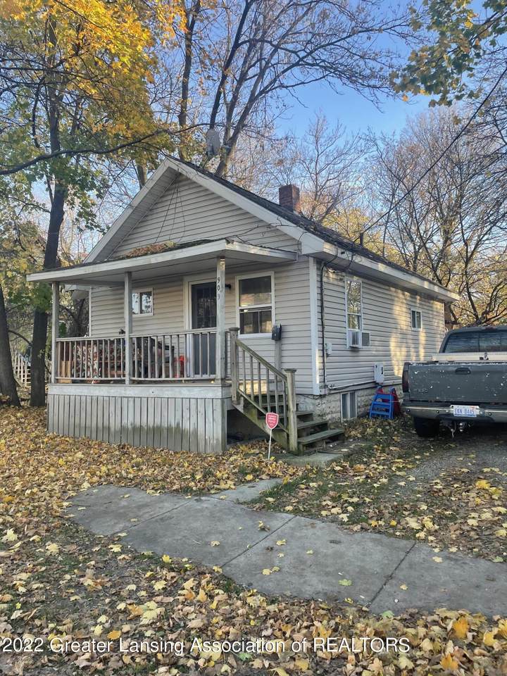 909 Oakland Avenue - Photo 1