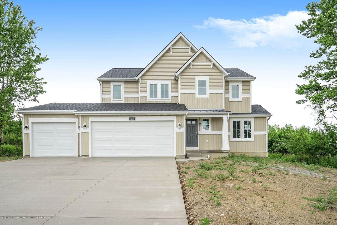 1210 Summerfield Lane - Photo 1