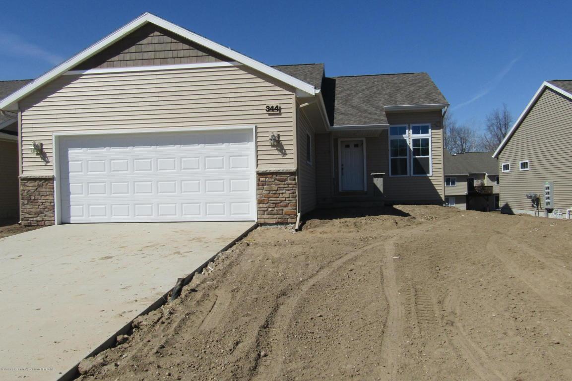 344 Barrington Circle - Photo 1