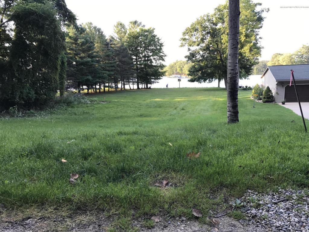 8488 Lynwood Lane - Photo 1