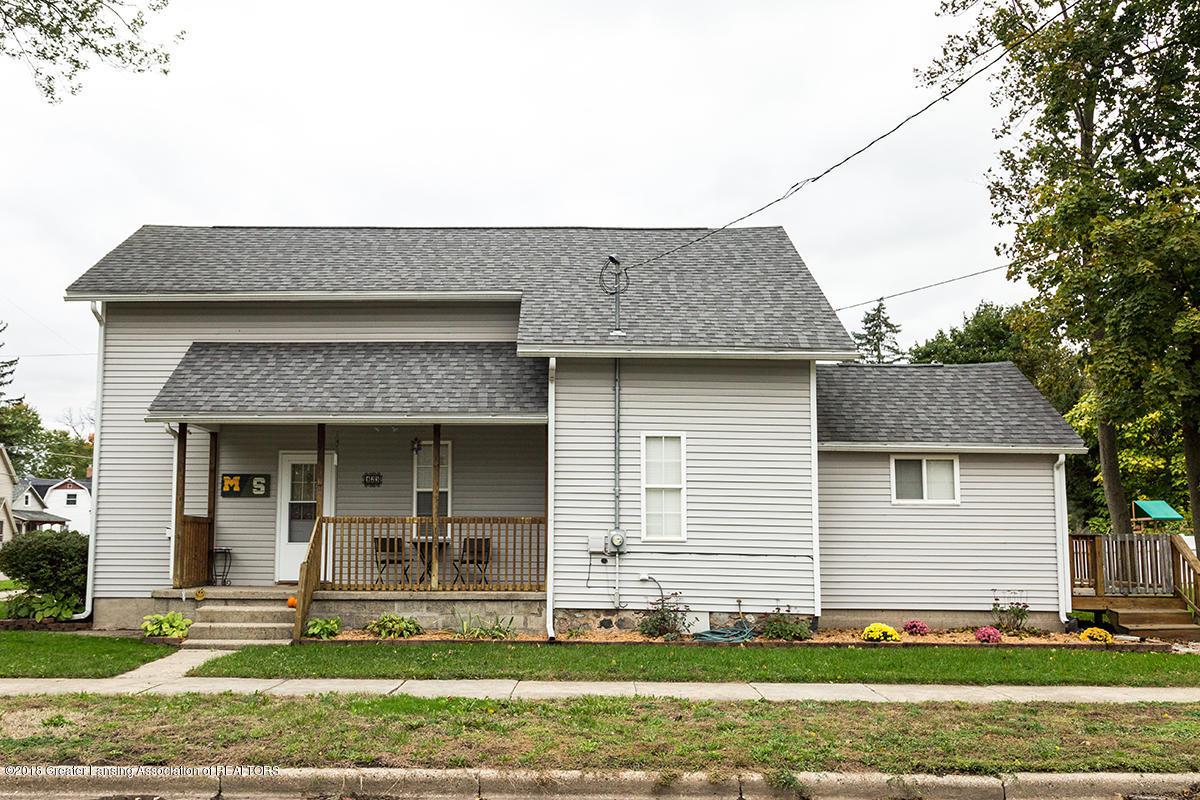 423 Henry Street - Photo 1