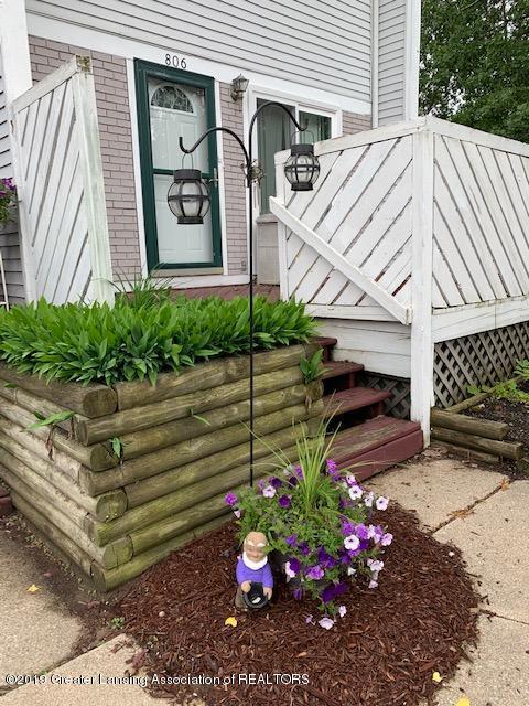 806 Randy Lane - Photo 1