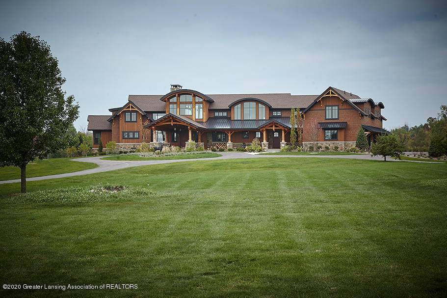 592 Willoughby Road - Photo 1