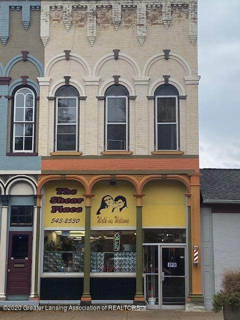 113 Lawrence Avenue - Photo 1