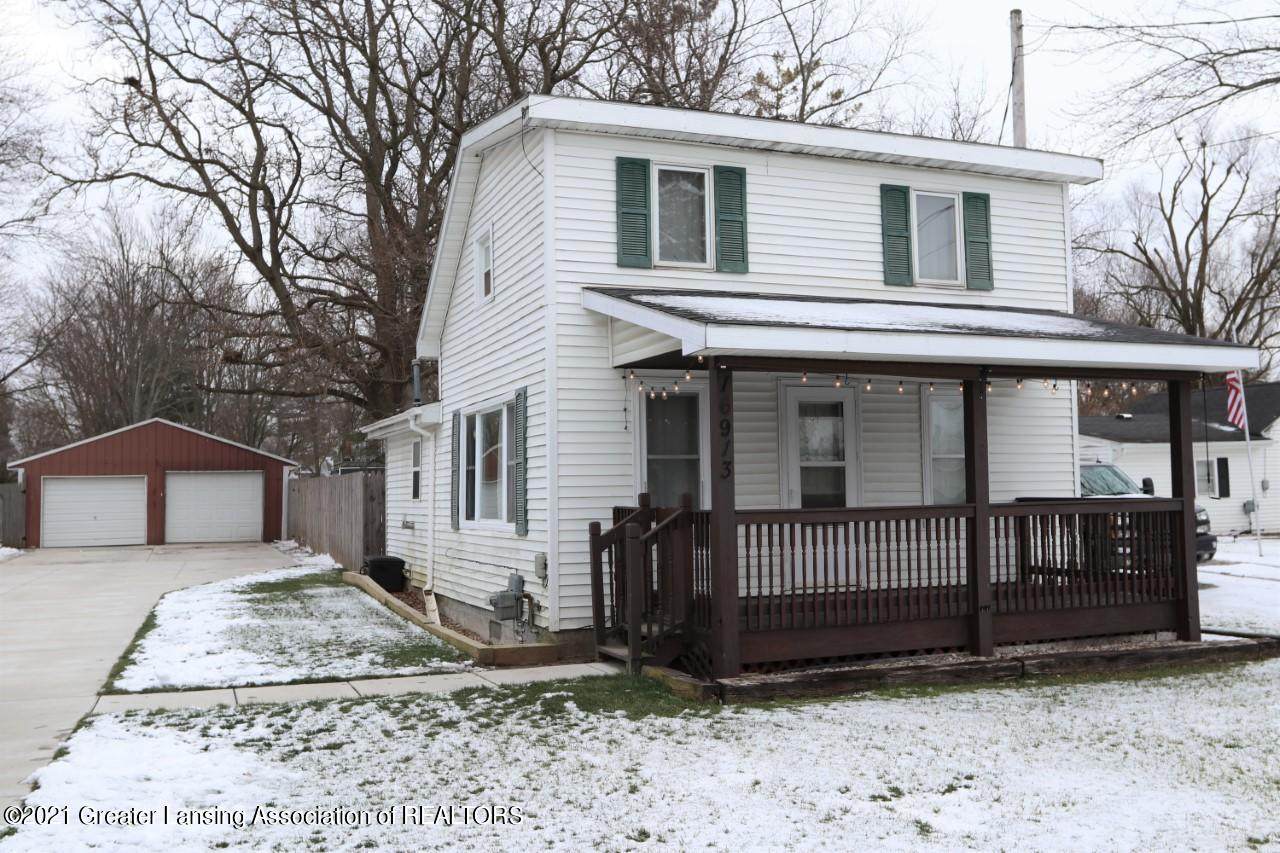 16913 Cedar Street - Photo 1
