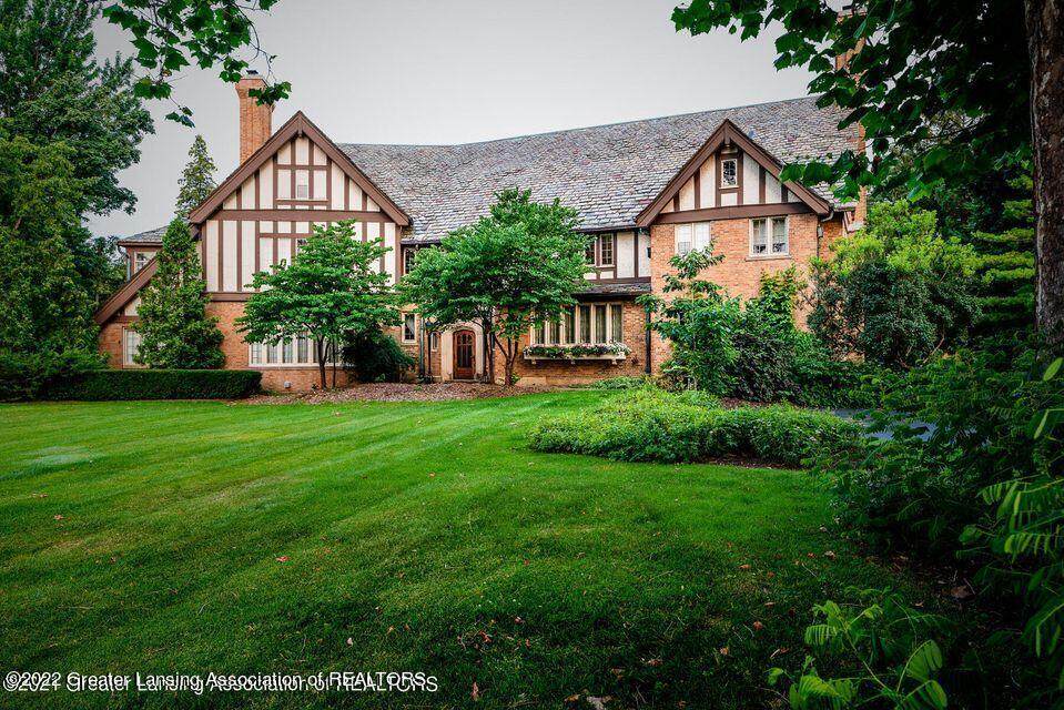 1348 Cambridge Road - Photo 1