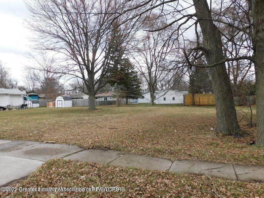 3813 Lowcroft Avenue - Photo 1