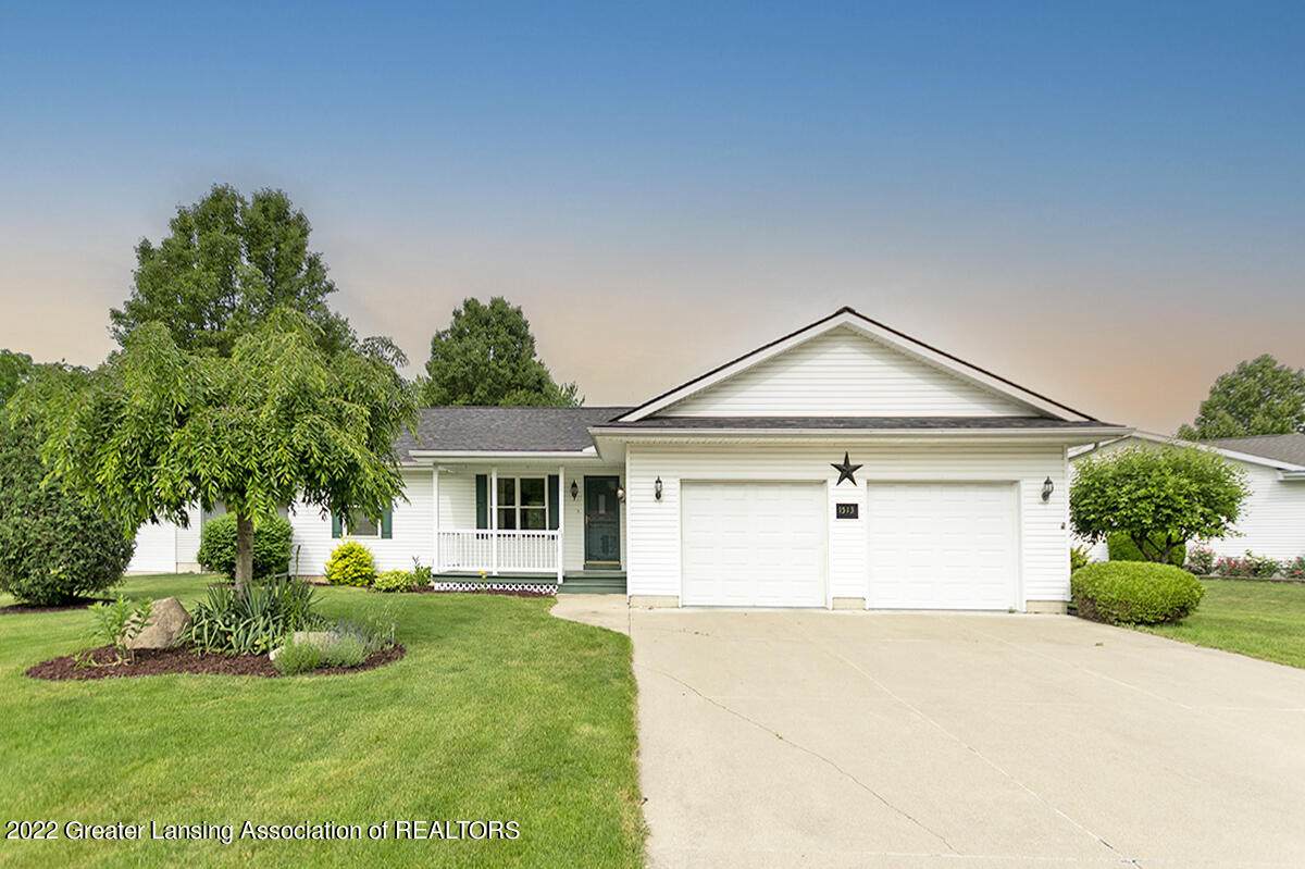 1513 Hiawatha Drive - Photo 1