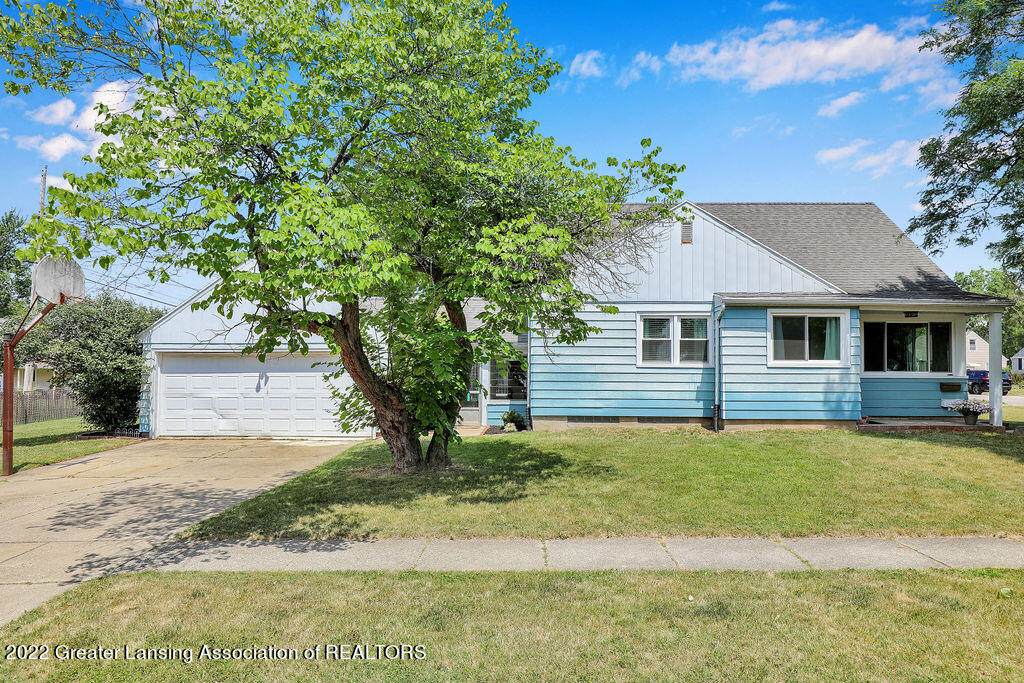 805 Morris Avenue - Photo 1