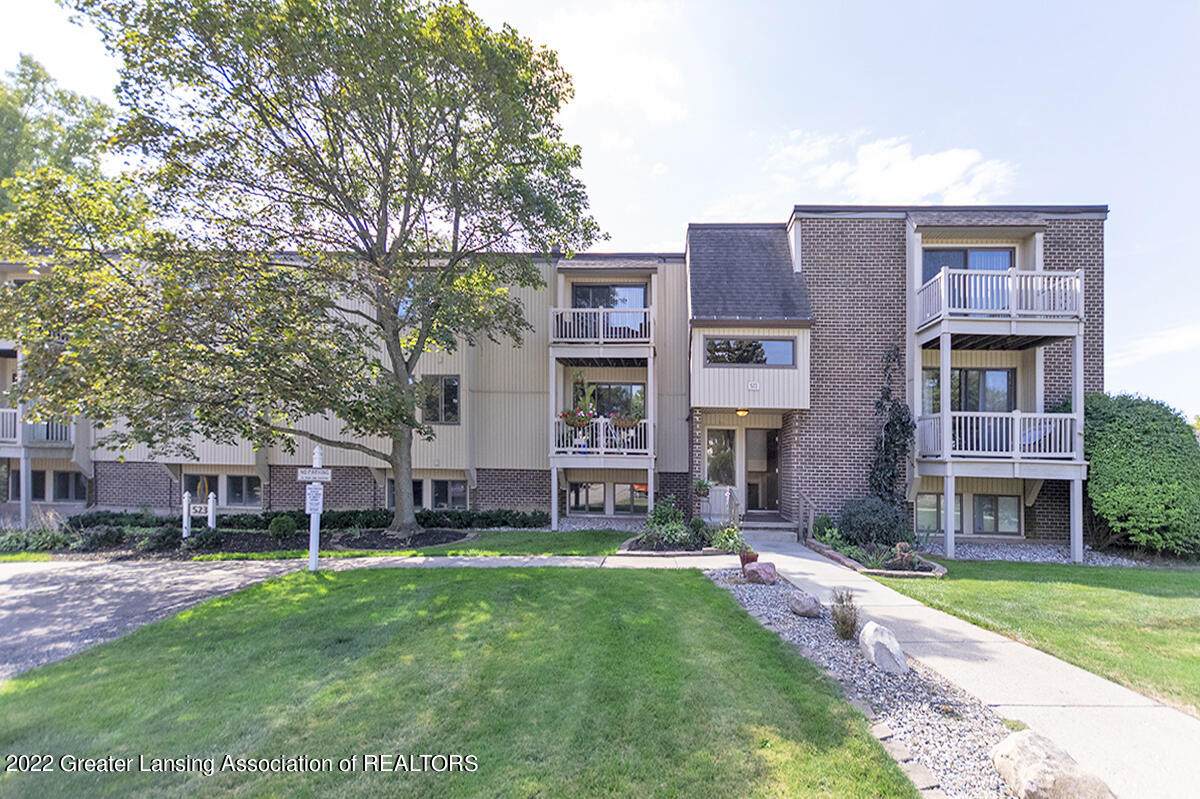 523 Bainbridge Drive - Photo 1