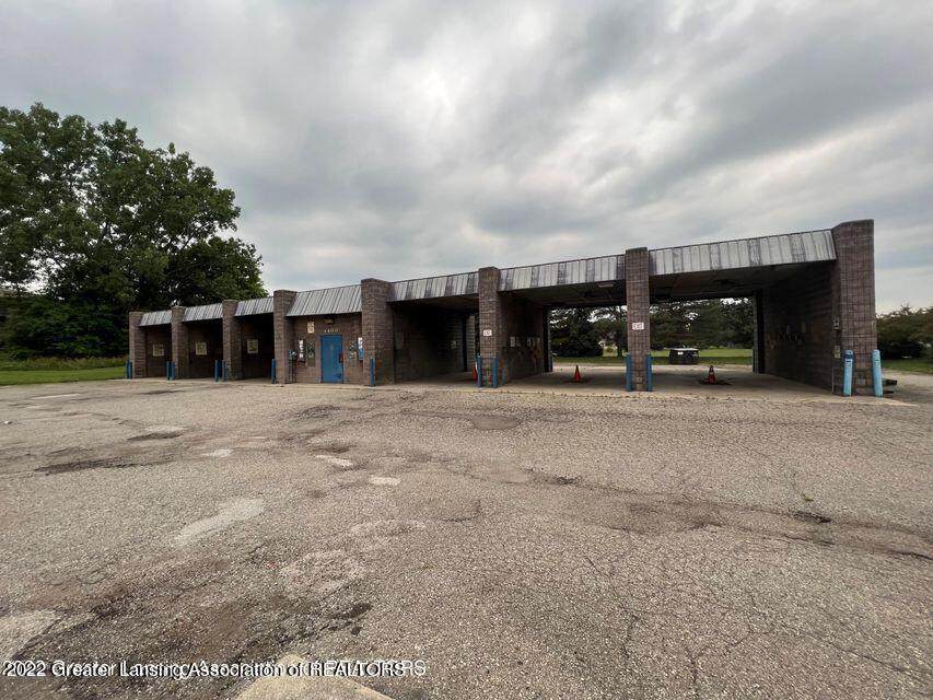 4400 Waverly Road - Photo 1