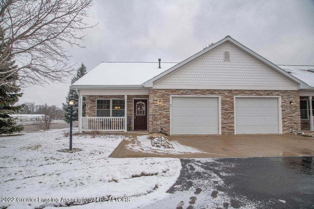 906 Evergreen Lane - Photo 1
