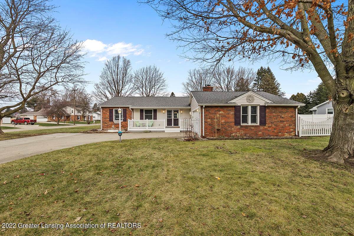 312 Plymouth Drive - Photo 1
