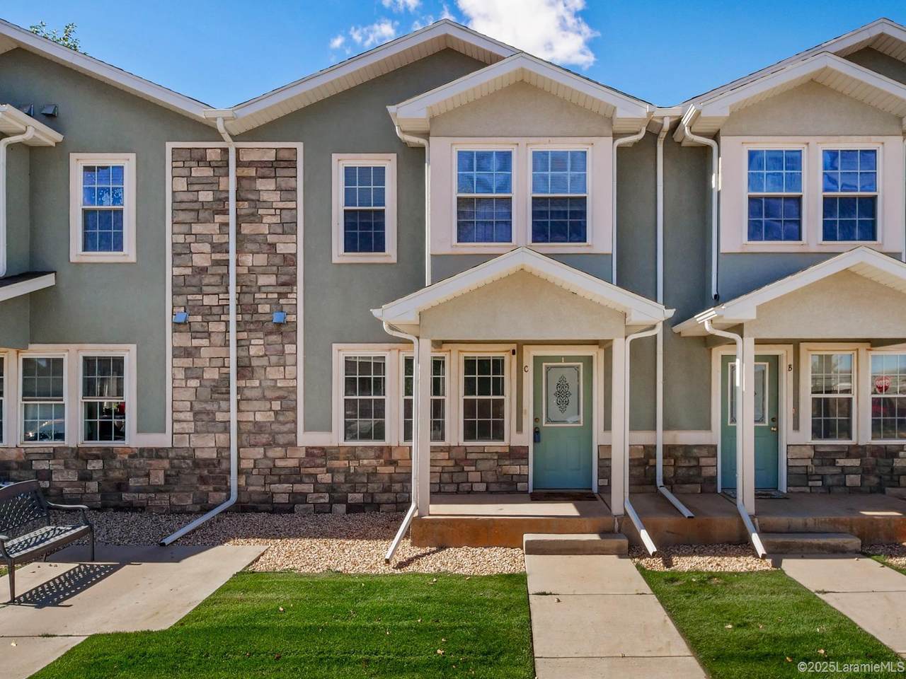 1702 Walsh Ct - Photo 1