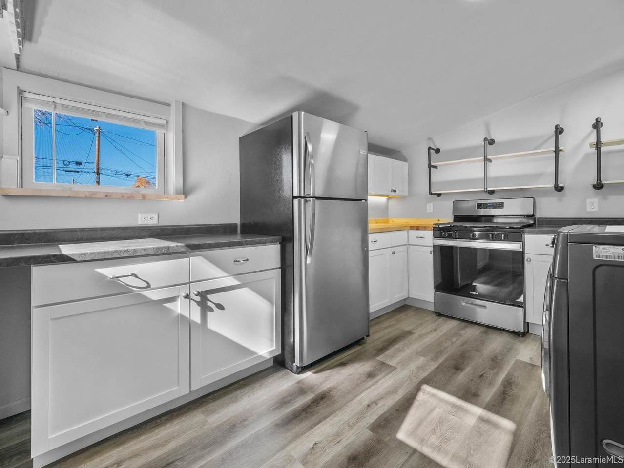 262 Railroad St - Photo 1