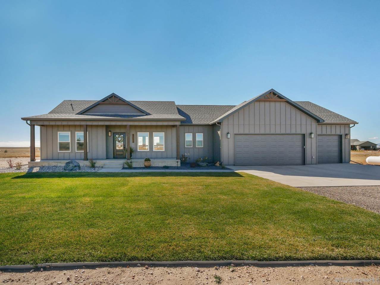 5025 Garrison - Photo 1