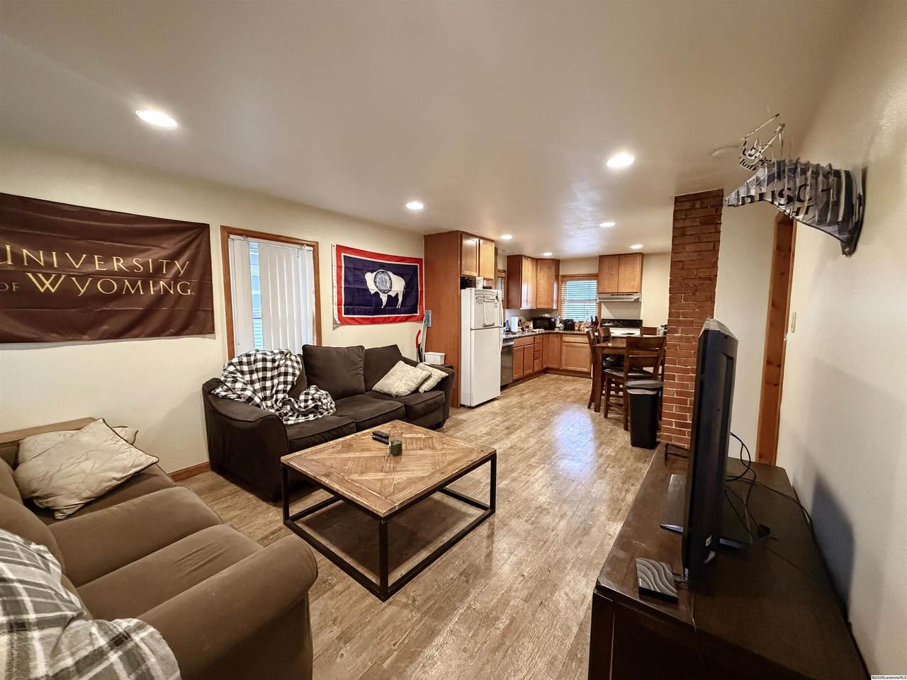 https://bt-photos.global.ssl.fastly.net/laramie/1280_boomver_1_260225-2.jpg