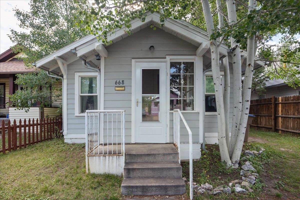 668 5th Street - Photo 1