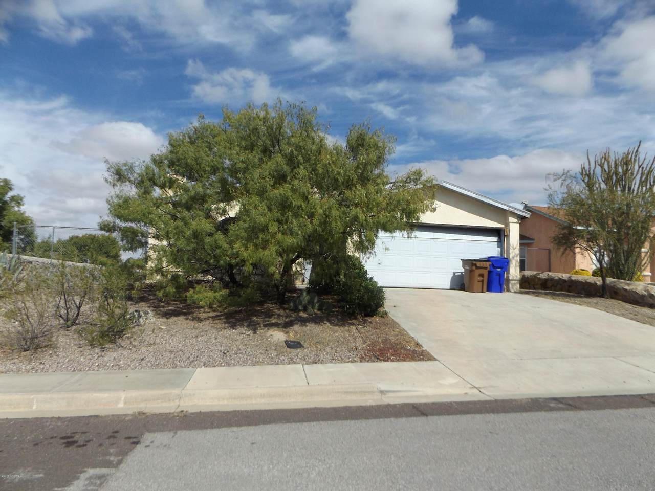 3925 Marble View Drive - Photo 1