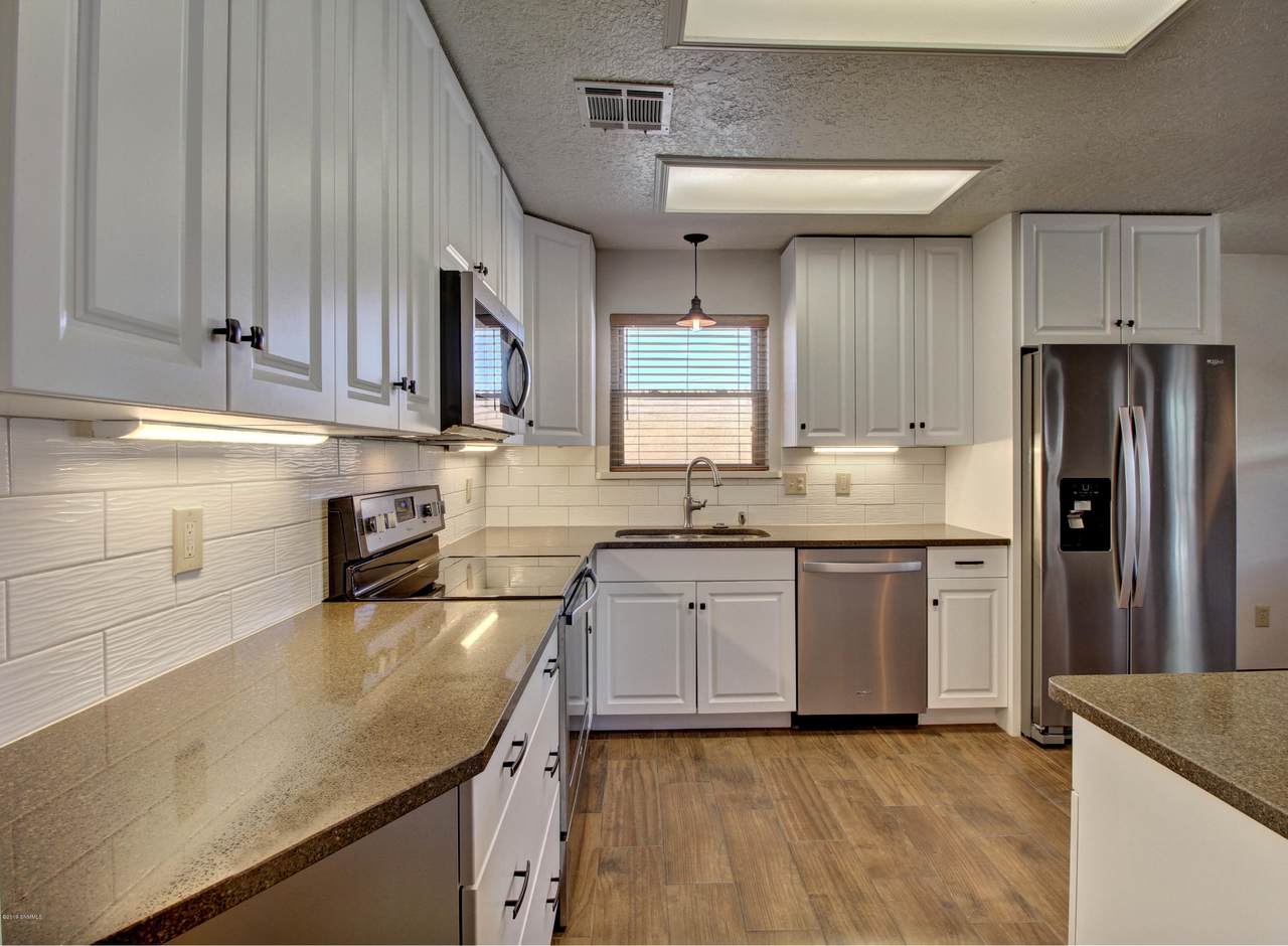 2620 Ardis Drive - Photo 1