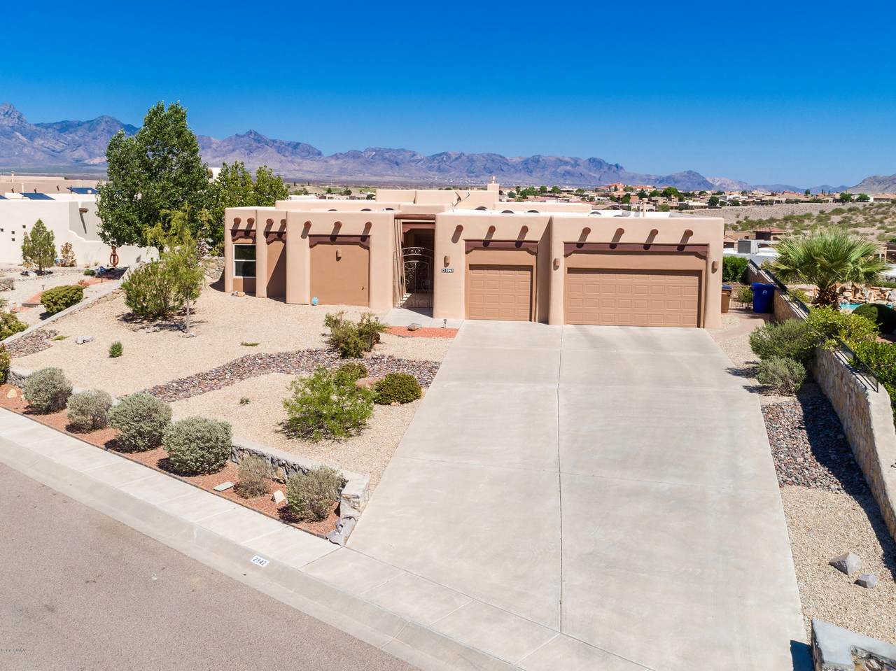 2942 Lookout Ridge Drive - Photo 1