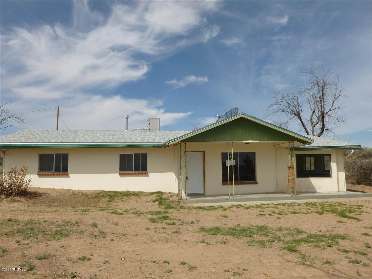 215 Squirrel Road - Photo 1