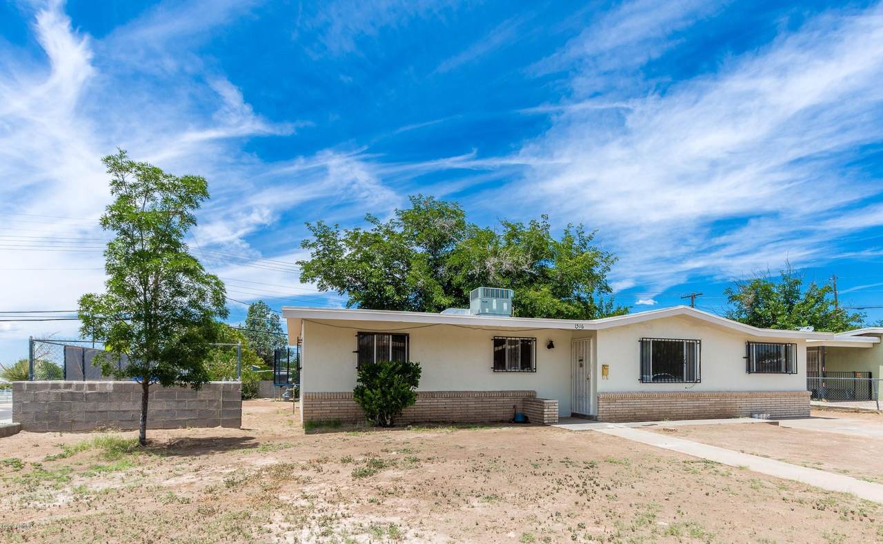 1516 Gladys Drive - Photo 1