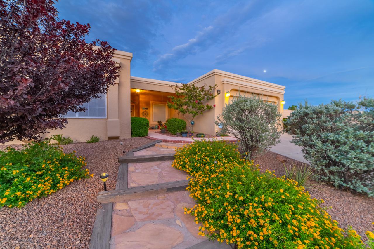 1604 Thunderbird Street - Photo 1