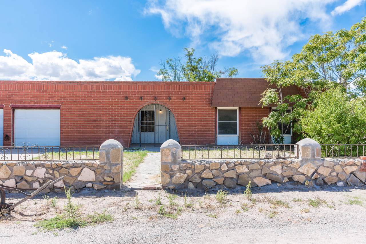 3909 Lilac Drive - Photo 1