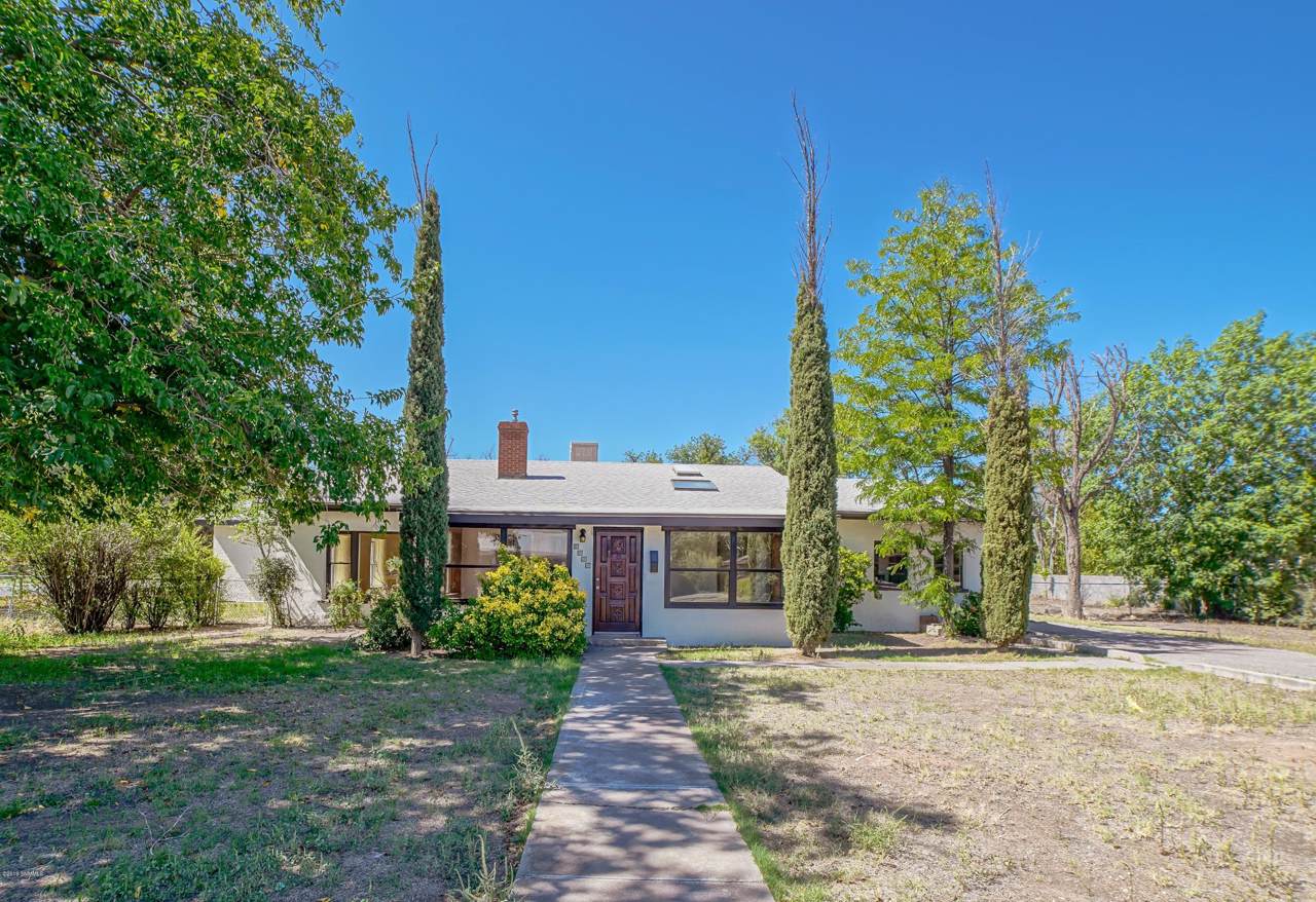 2040 Rose Lane - Photo 1