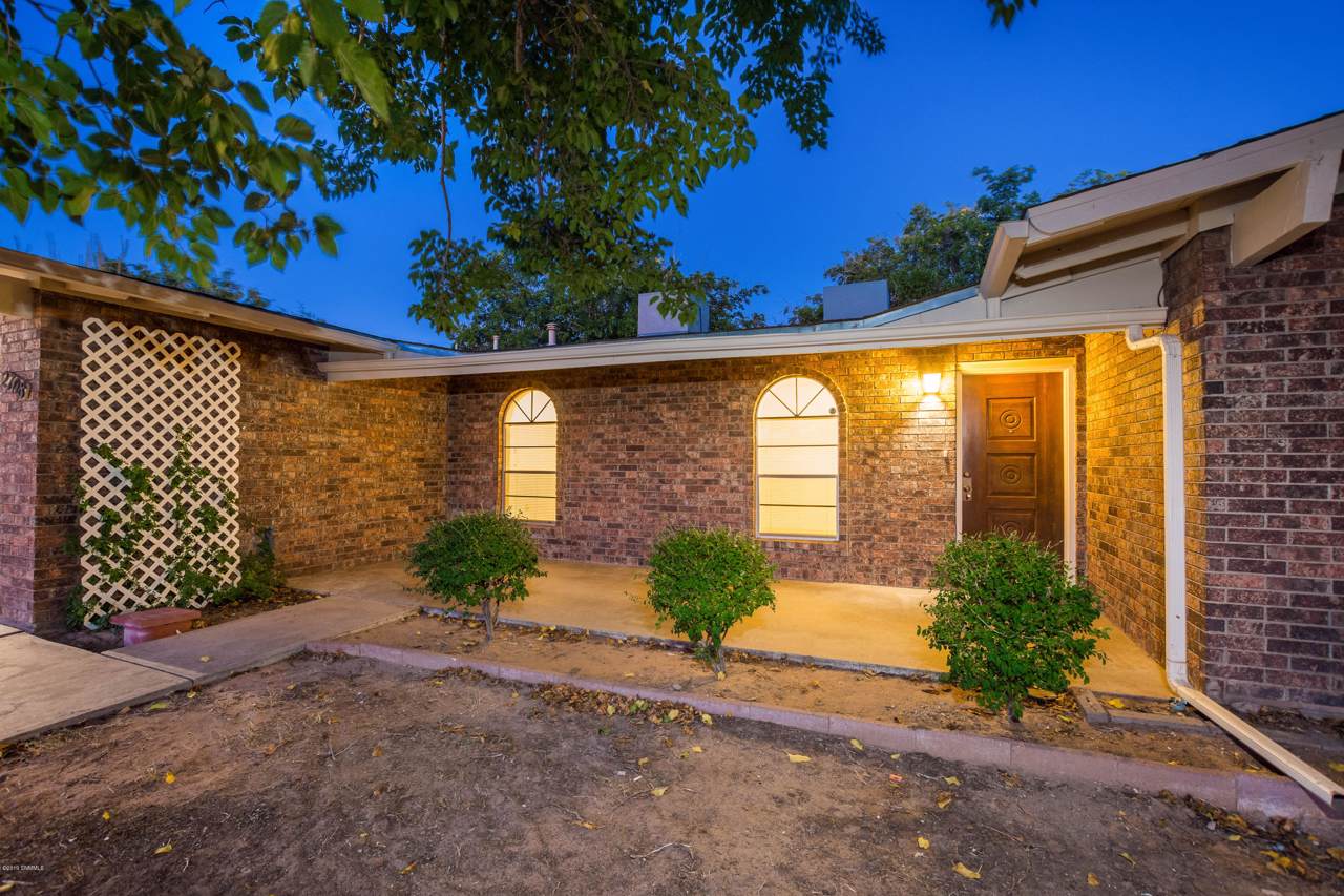 2708 Winston Avenue - Photo 1