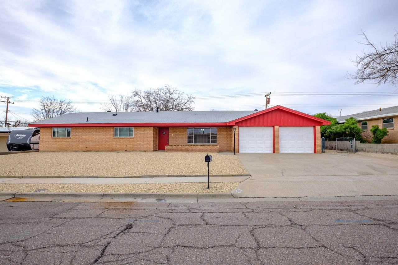 1015 Avondale Drive - Photo 1