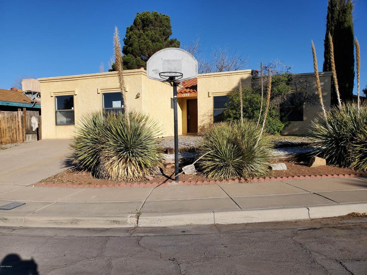 1989 Buchanan Avenue - Photo 1