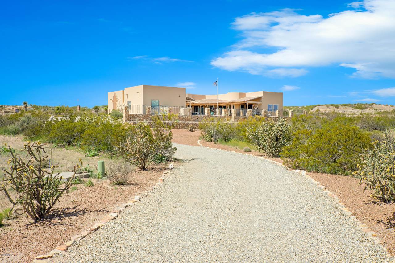 8067 Renoir Loop - Photo 1