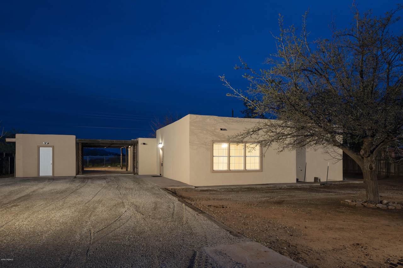 9512 Butterfield Boulevard - Photo 1