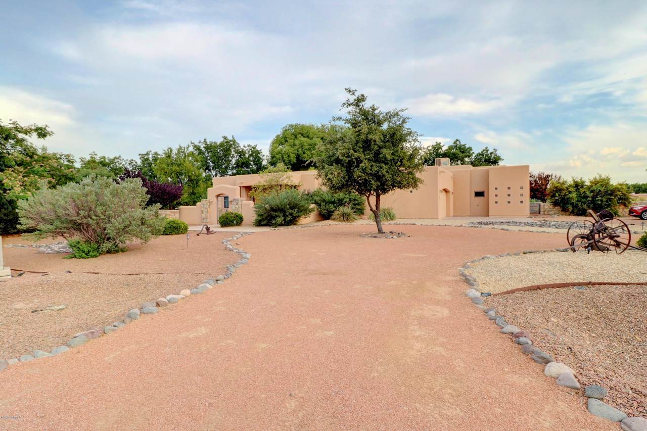 2121 Salida Del Sol Court - Photo 1