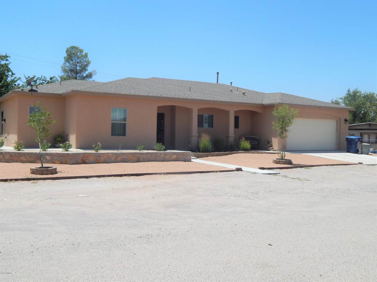 115 El Chavo Lane - Photo 1