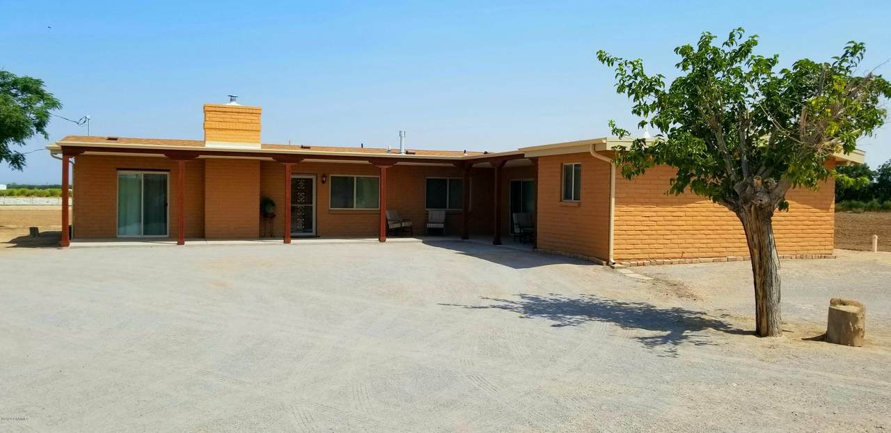 1055 Royce Road - Photo 1