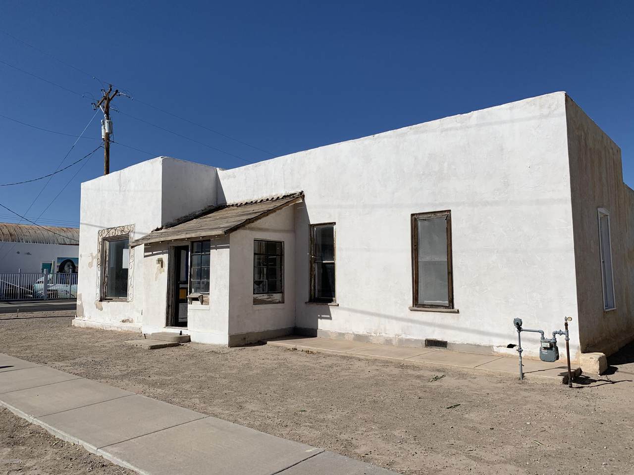 724 Court Avenue - Photo 1