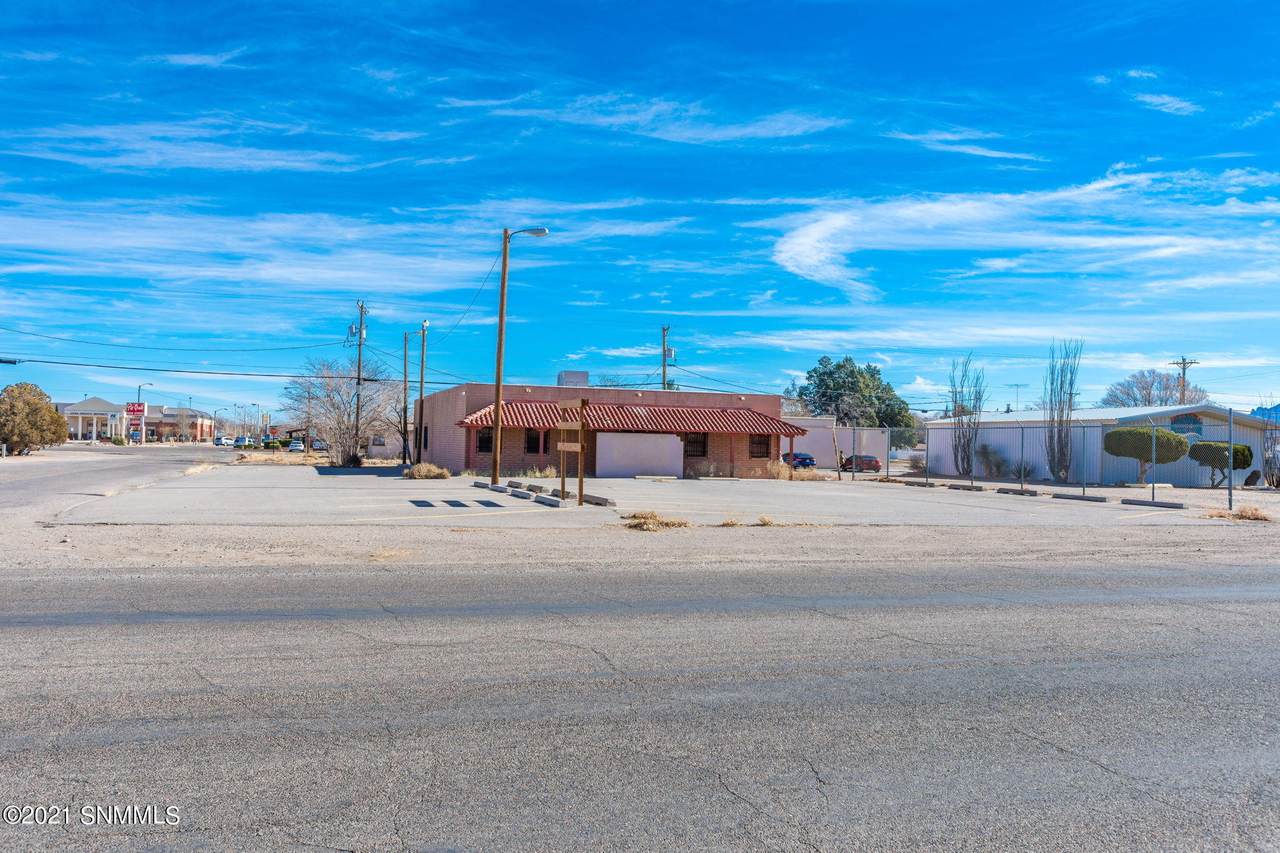 901 Gold Avenue - Photo 1