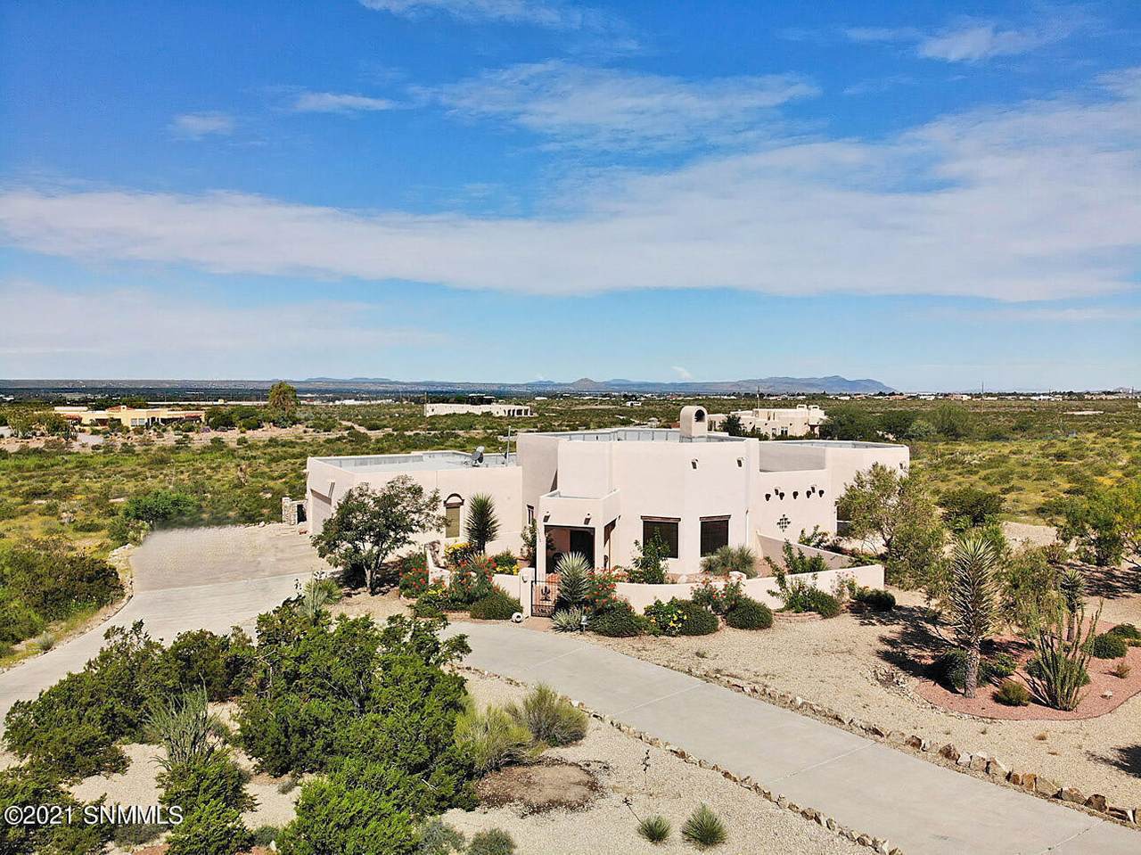 5512 Artist Road - Photo 1
