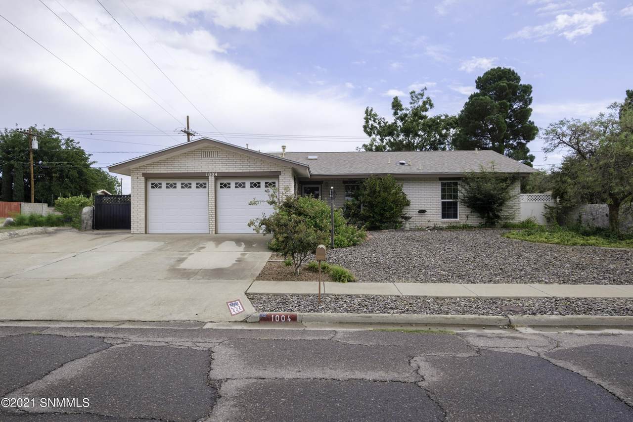 1004 Bloomdale Drive - Photo 1